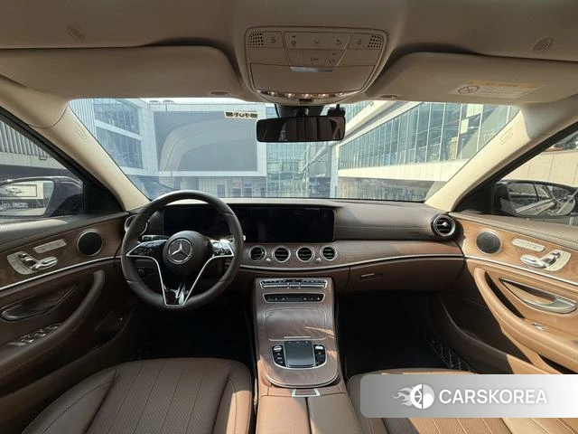 Mercedes-Benz E-class 2023 Черный из Китая, фото 3