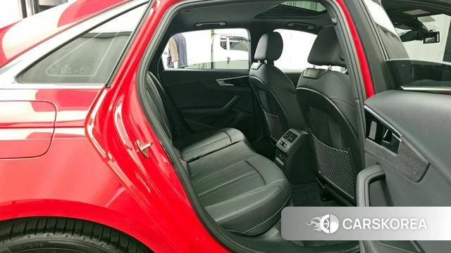 Audi A4 (B9) 2023 Красный из Кореи, фото 3