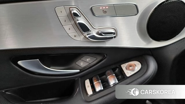 Mercedes-Benz GLC-Class X253 2018 Черный из Кореи, фото 3