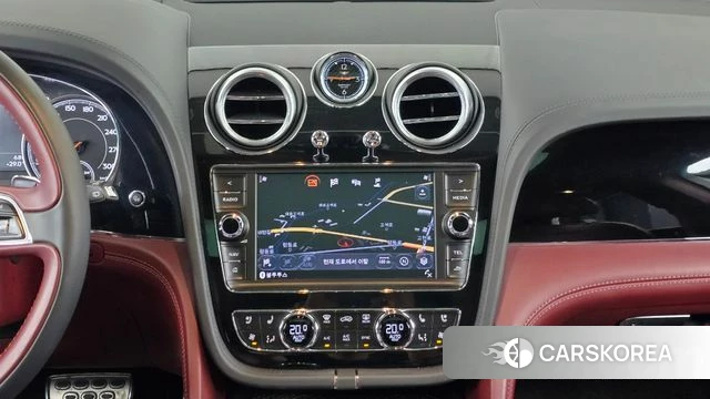 Bentley Bentayga 2020 Белый из Кореи, фото 3