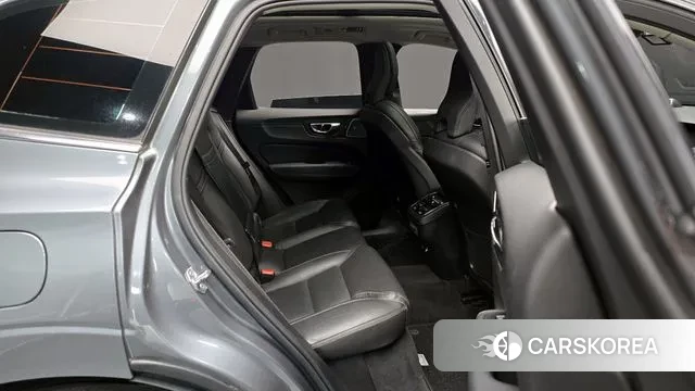 Volvo XC60 second Generation 2019 Серый из Кореи, фото 3