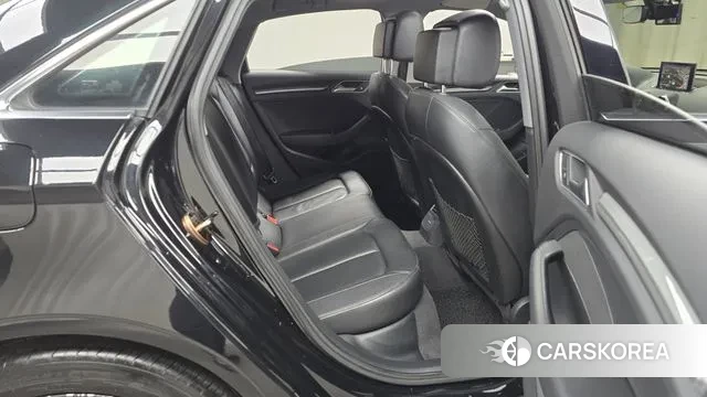 Audi New A3 2018 Черный из Кореи, фото 3