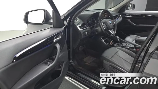 BMW X1 (F48) 2021 Черный из Кореи, фото 3