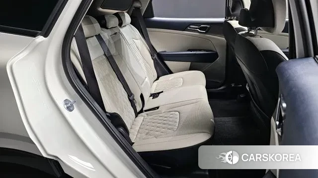 Kia Sportage 5th Generation 2023 Белый из Кореи, фото 3