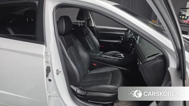 Hyundai Sonata (DN8) 2022 Белый из Кореи, фото 3