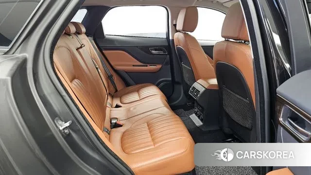Jaguar F-PACE 2018 Черный из Кореи, фото 3