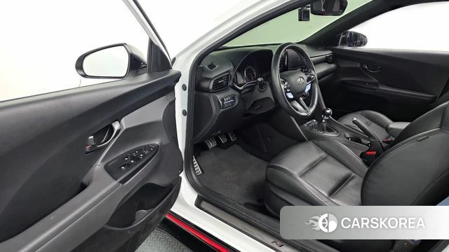 Hyundai Veloster (JS) 2022 Белый из Кореи, фото 3