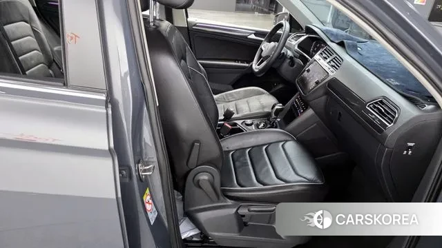Volkswagen Tiguan second Generation 2021 Серый из Кореи, фото 3