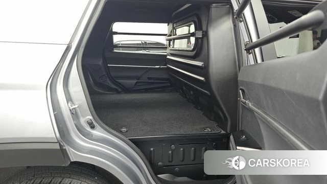 Ssangyong The New Torres 2024 Серебристо-серый из Кореи, фото 3
