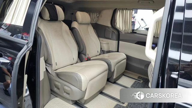 Kia Carnival 4th generation 2023 Черный из Кореи, фото 3
