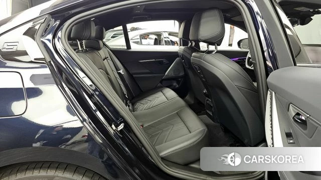 BMW 5 Series (G60) 2024 Черный из Кореи, фото 3