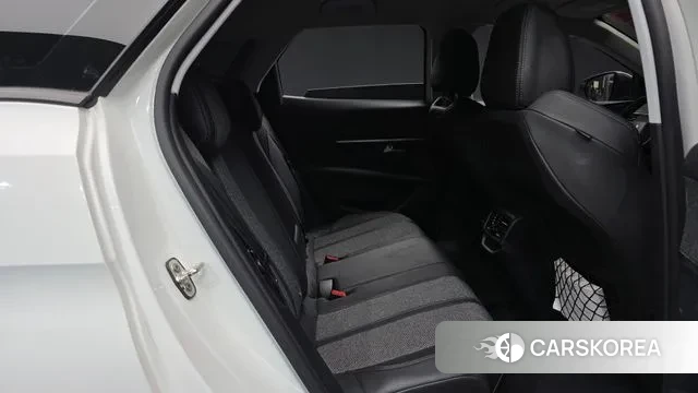 Peugeot 3008 second generation 2018 Белый из Кореи, фото 3