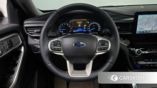 Ford Explorer 6th Generation 2022 Белый из Кореи, фото 3
