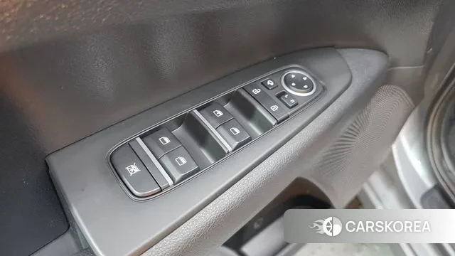 Kia The New K3 2nd generation 2022 Серебряный из Кореи, фото 3