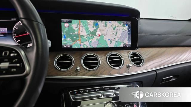 Mercedes-Benz E-Class W213 2019 Белый из Кореи, фото 3
