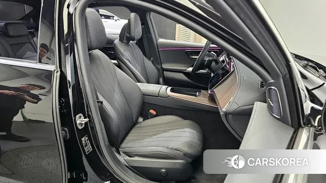 Mercedes-Benz E-Class W214 2024 Черный из Кореи, фото 3