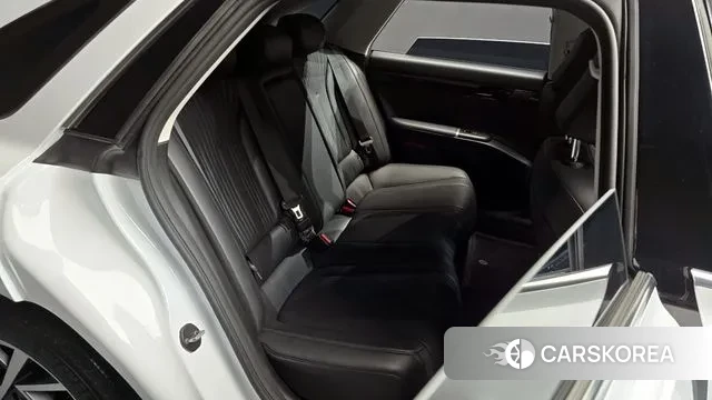 Hyundai Grandeur Hybrid (GN7) 2024 Белый из Кореи, фото 3