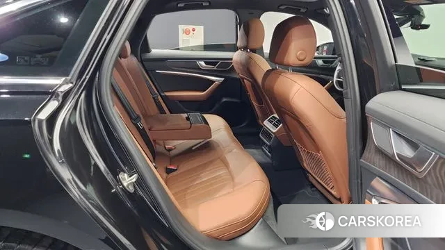 Audi A6 (C8) 2023 Черный из Кореи, фото 3