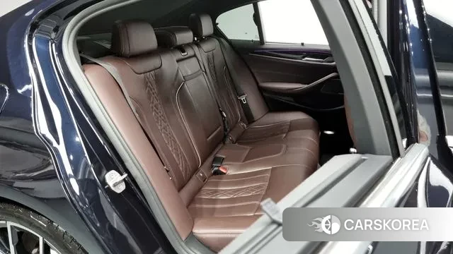 BMW 5 Series (G30) 2022 Черный из Кореи, фото 3