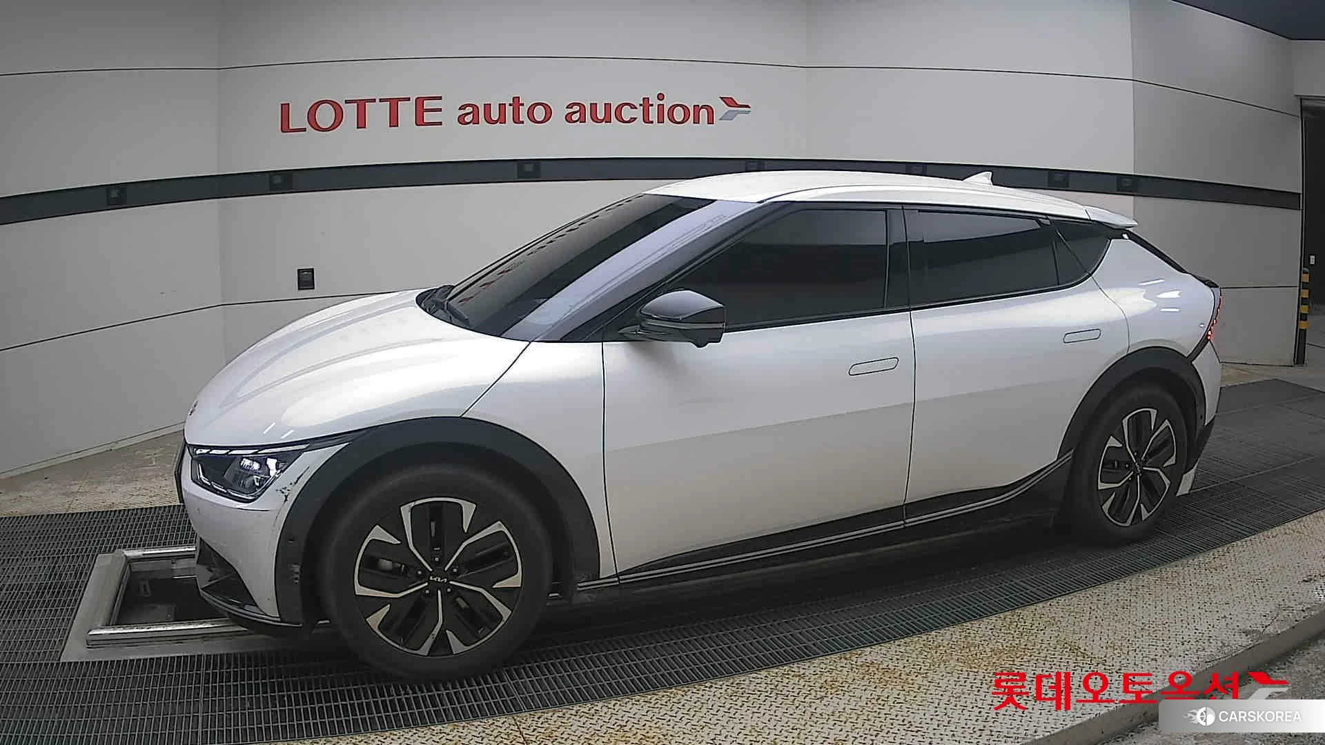 Kia EV6 2022 Snow White Pearl из Кореи, фото 3