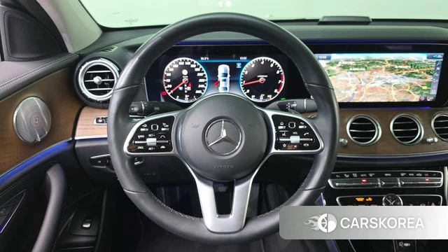 Mercedes-Benz E-Class W213 2020 Серый из Кореи, фото 3