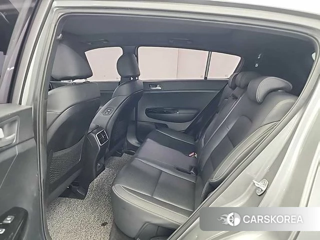 Kia Sportage The Bold 2021 Серебристо-серый из Кореи, фото 3
