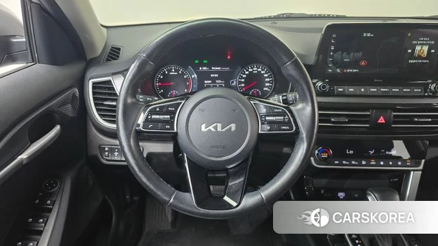 Kia Seltos 2022 Серый из Кореи, фото 3