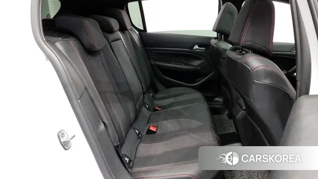 Peugeot 308 second generation 2018 Белый из Кореи, фото 3