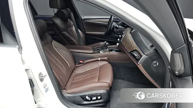 BMW 5 Series (G30) 2020 Белый из Кореи, фото 3