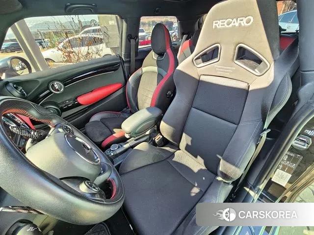 Mini Cooper S 2019 Черный из Кореи, фото 3