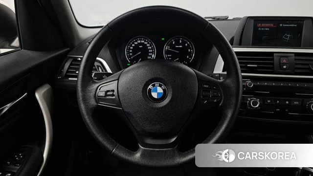 BMW 1 Series (F20) 2018 Белый из Кореи, фото 3