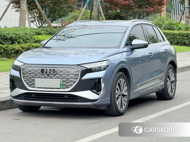 Audi Q4 e-tron 2023 Темно-серый из Китая, фото 3