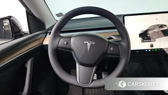 Tesla Model Y 2024 Черный из Кореи, фото 3