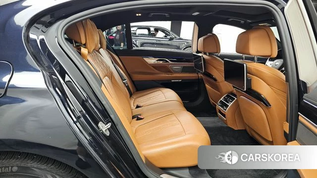 BMW 7 Series (G11) 2018 Черный из Кореи, фото 3