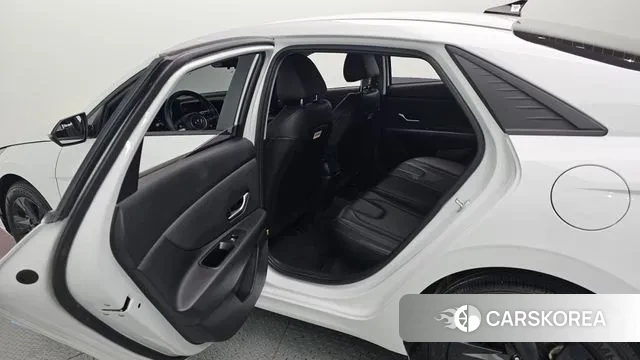 Hyundai Avante (CN7) 2022 Белый из Кореи, фото 3