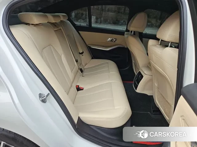 BMW 3 Series (G20) 2022 Белый из Кореи, фото 3