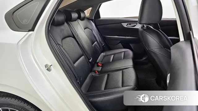 Kia The New K3 2nd generation 2021 Белый из Кореи, фото 3