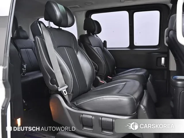 Hyundai Staria 2021 Белый из Кореи, фото 3