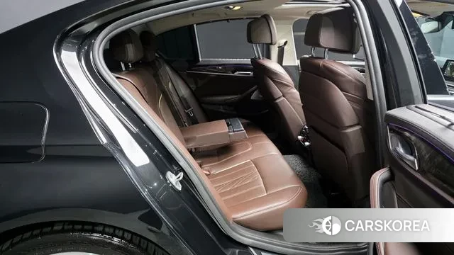 BMW 5 Series (G30) 2018 Черный из Кореи, фото 3