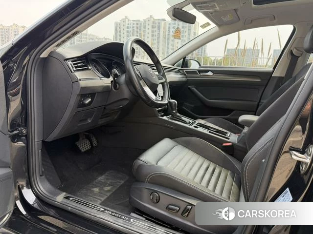 Volkswagen Magotan 2022 Черный из Китая, фото 3