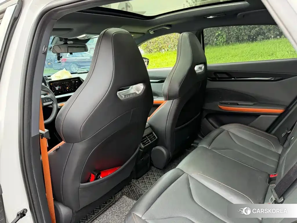Chang'an UNI-V 2023 Белый из Китая, фото 3