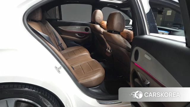 Mercedes-Benz E-Class W213 2018 Белый из Кореи, фото 3