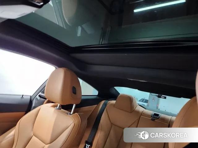 BMW 4 Series (G22) 2022 Белый из Кореи, фото 3