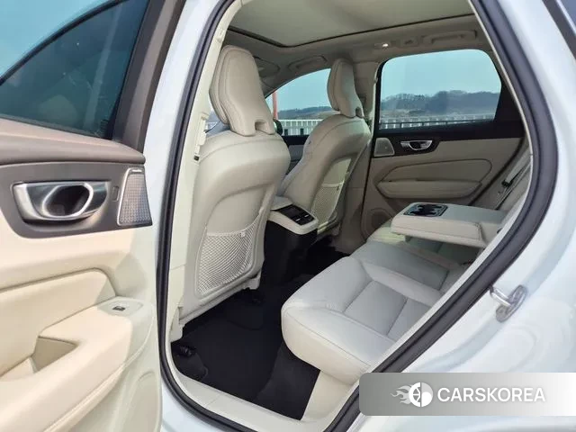 Volvo XC60 second Generation 2025 Белый из Кореи, фото 3