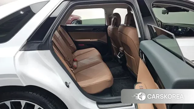 Hyundai Grandeur Hybrid (GN7) 2023 Белый из Кореи, фото 3