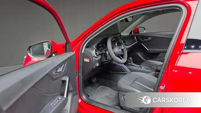 Audi Q2 2023 Красный из Кореи, фото 3