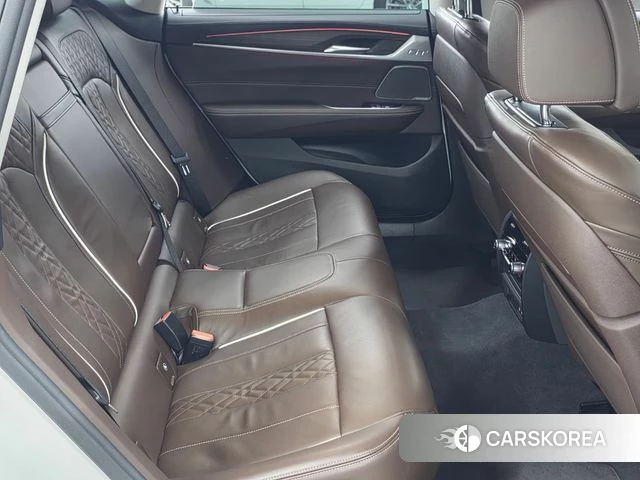 BMW 6 Series GT (G32) 2024 Белый из Кореи, фото 3