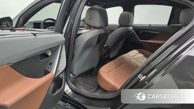 BMW i5 (G60) 2023 Серый из Кореи, фото 3