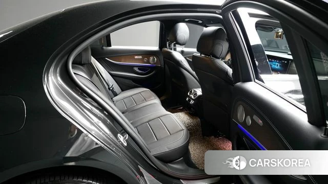 Mercedes-Benz E-Class W213 2021 Серый из Кореи, фото 3