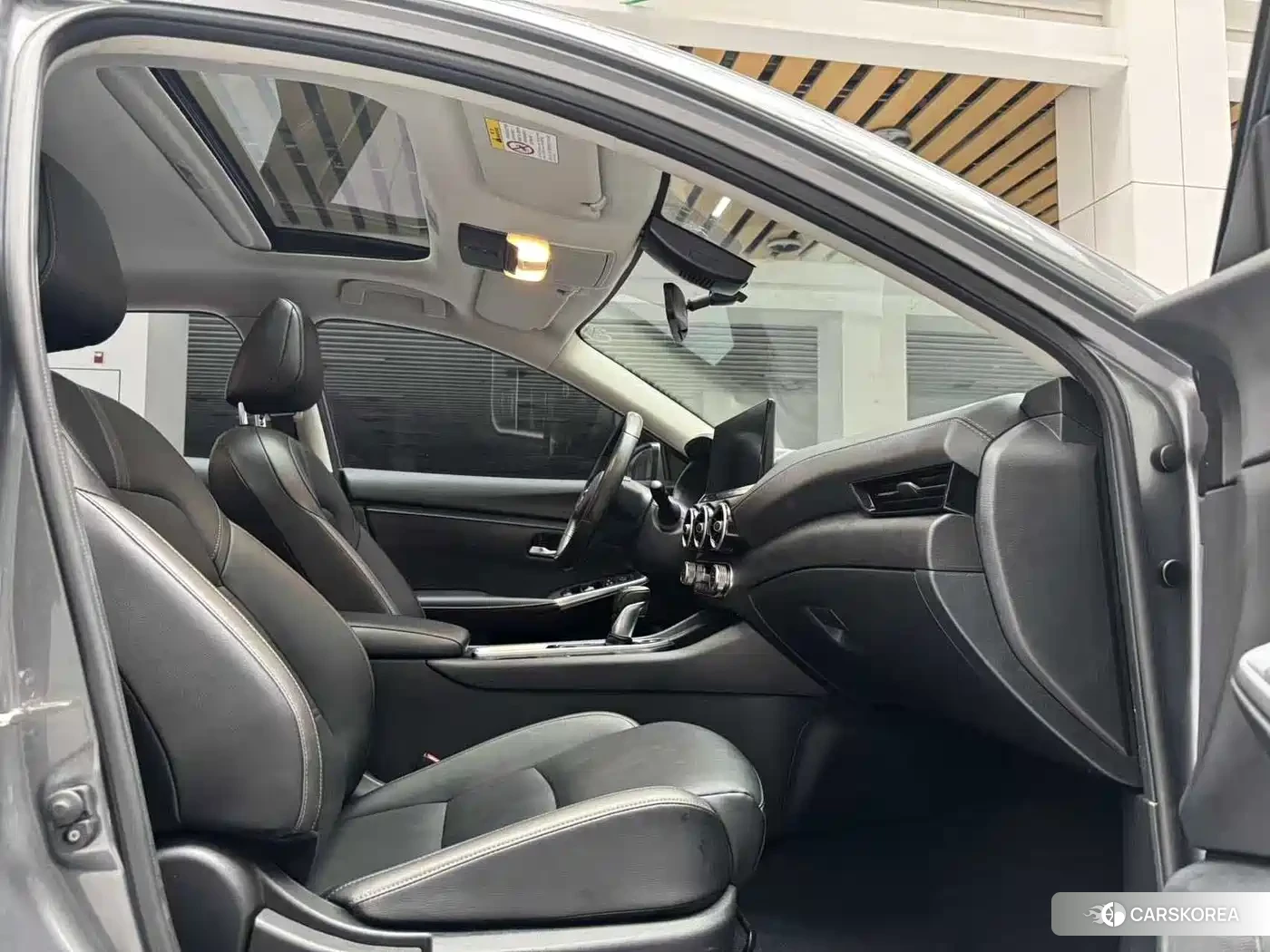 Nissan Sylphy 2025 Silver/gray из Китая, фото 3